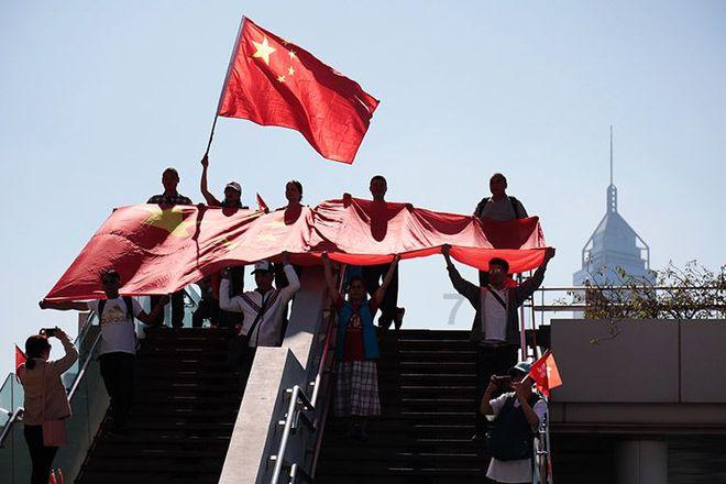陕西:无人机除冰 保南北电力畅通